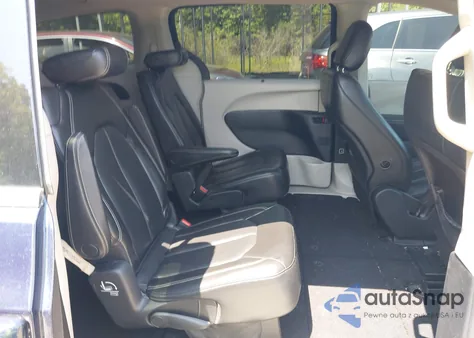 2020 Chrysler Voyager Lxi из США, поврежденный, VIN 2C4RC1DGXLR198575